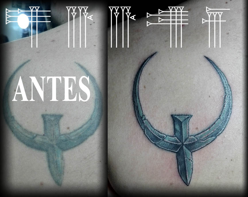 Tatuaje en omoplato