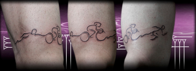 Tatuaje de línea en pierna de chico