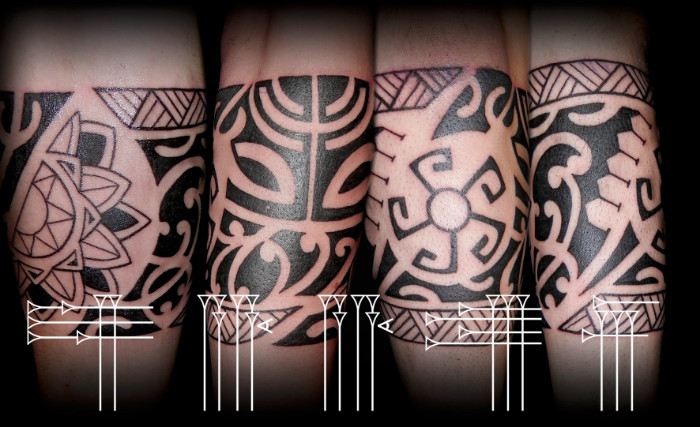 Tatuaje maorí en el brazo