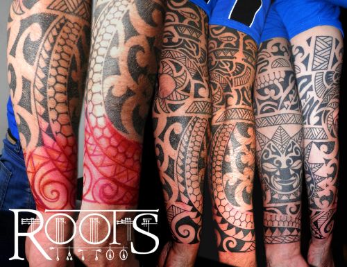 Como ampliar un tatuaje de brazo completo a mano alzada