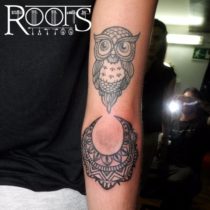 Tatuajes para el codo chica