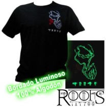 Camiseta con bordado luminoso