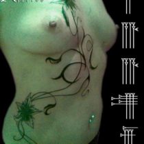 Tattoo torso femenino