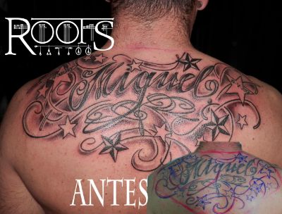 Arreglo y ampliación de tatuaje de nombre con estrellas
