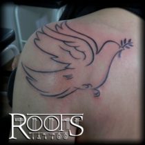 Tatuaje ave solo líneas