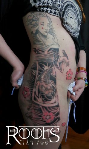 TATUAJE GRANDE CHICA