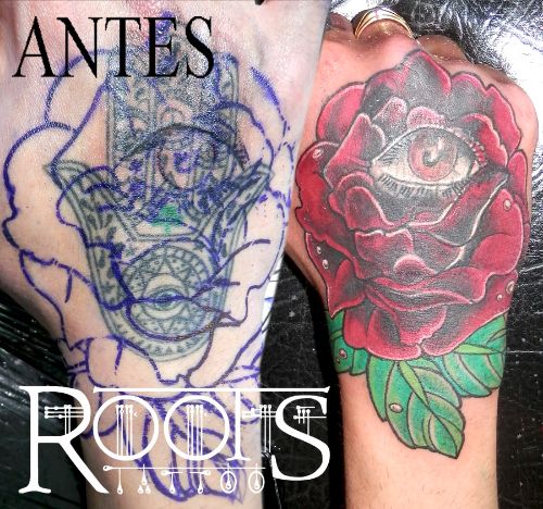 Asombroso tapado de tattoo en la mano