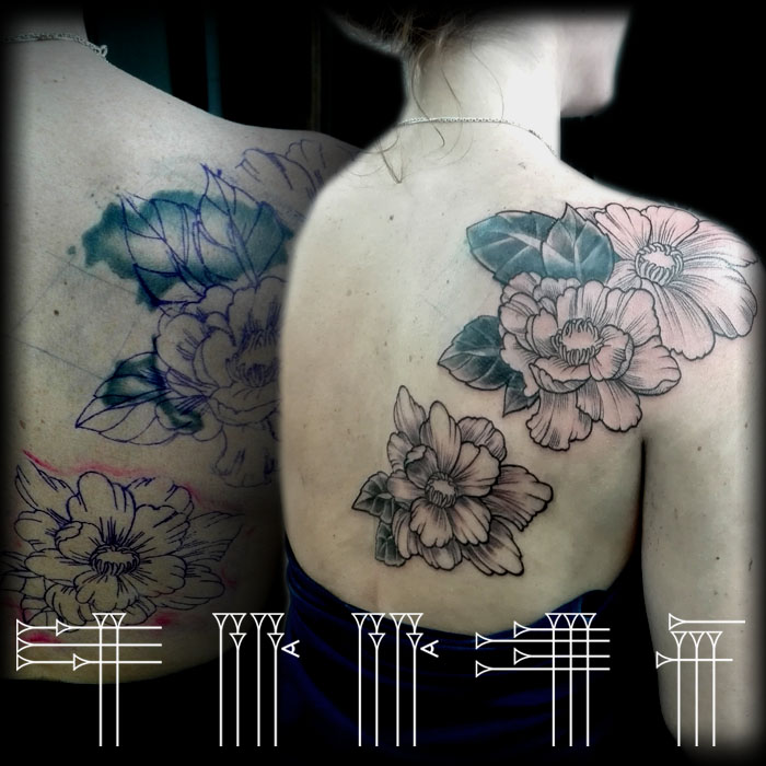 TAPADO DE TATUAJE CON FLORES EN LÍNEAS (DESTACADO 20)