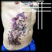 Unicornio alzado