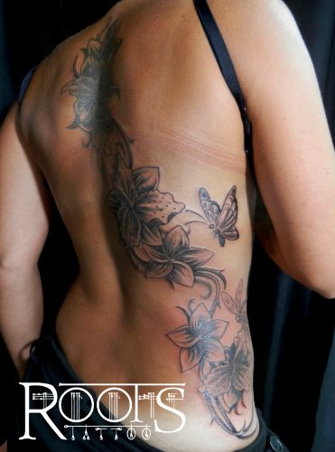 chica tatuada