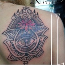 Tatuaje con motivos mendhi